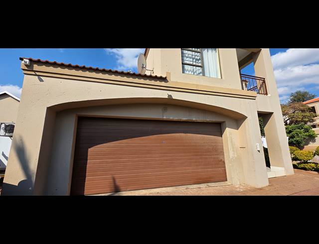 3 BEDROOM HOUSE FOR SALE IN SAFARI GARDENS